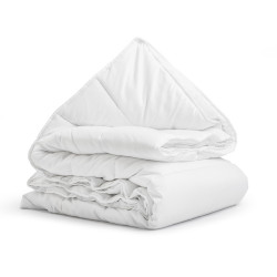 Perfekt komfort med allergivenlig Sleeptime Micro Touch enkeltdynen.